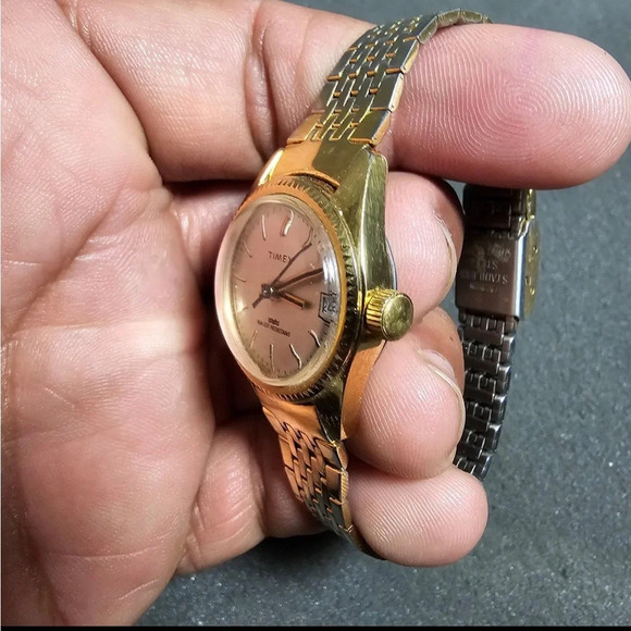 Vintage Timex Philippines Ladies Mechanical Wind Up Date Just Watch Working - Picture 4 of 10